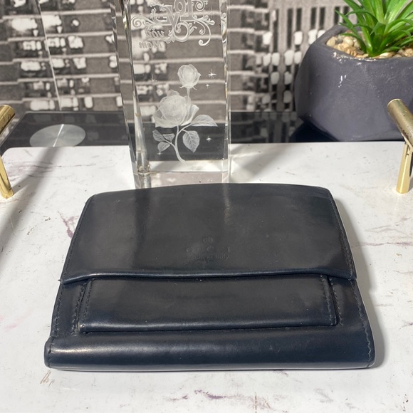 Authentic Gucci Leather Wallet - Picture 14 of 15